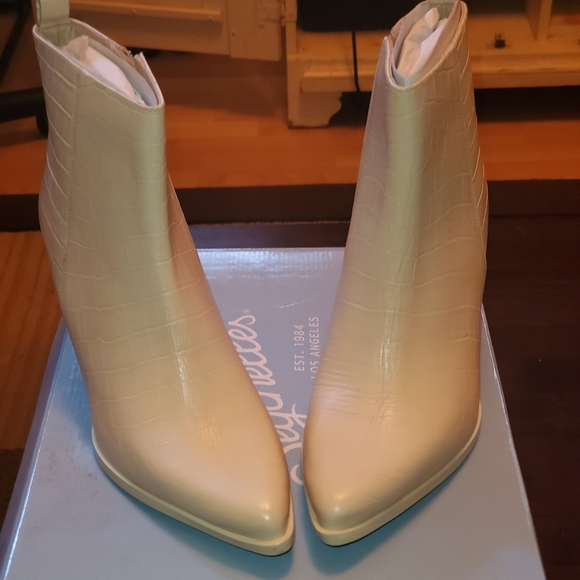 NEW SEYCHELLES ABOARD CROCO LEATHER ANKLE. NO DICKS GIFTCARD - Picture 4 of 8